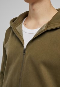 Urban Classics VINTAGE  - Majica s kapuljačom i patentnim zatvaračem - warmkhaki