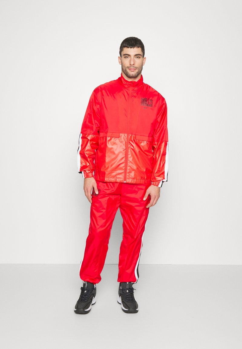 bulls track suit