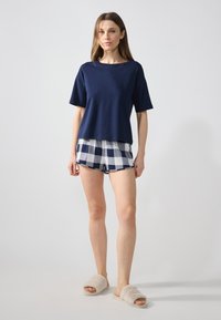 Thumbnail Image 2