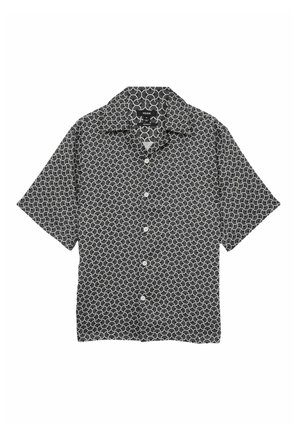 Chemise à manches courtes en noir et blanc avec un motif tourbillonnant. Présente un col pointu et une fermeture à boutons. Fabriquée en tissu léger.