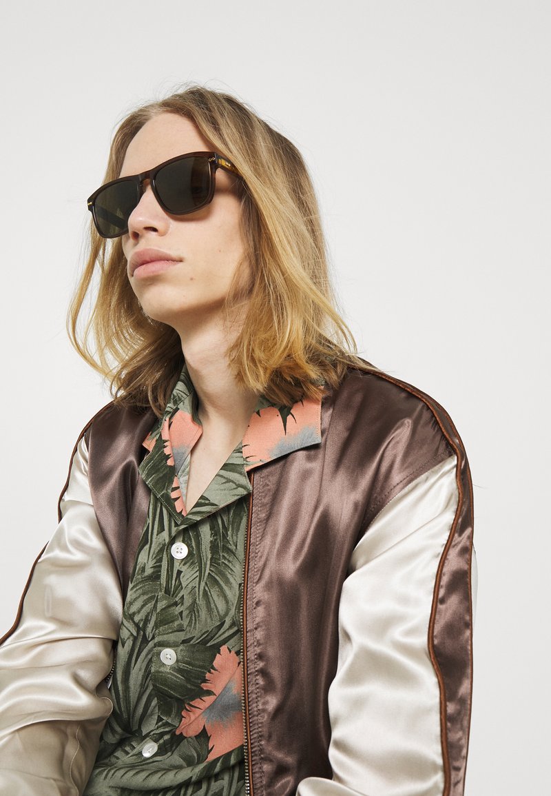 Herren Mützen, Hüte & Caps | Gucci UNISEX Sonnenbrille brown/green/braun - KN83362 Herren Mützen, Hüte & Caps | Gucci UNISEX Sonnenbrille brown/green/braun - KN83362
