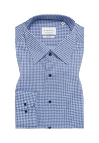 Blauwgestippeld overhemdd met een moderne pasvorm. Bevat een button-down kraag, contrasterende knopen en een zak op de mouw.