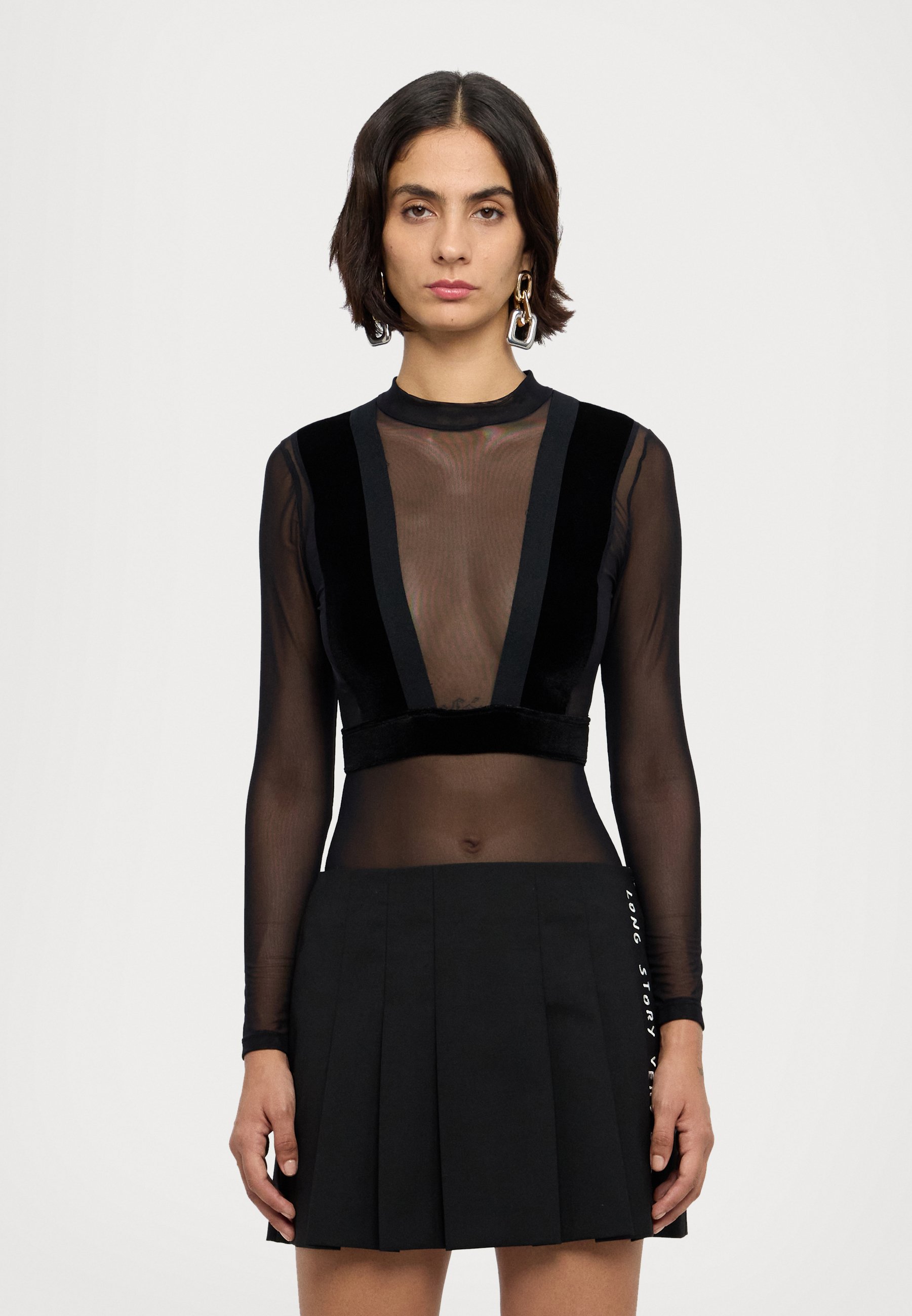 Ilfelino Undress code ボディースーツ Elevate Your Style with the Undress Code Black Top Bra
