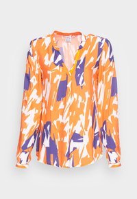 Hedvábná halenka s dlouhými rukávy v oranžové, bílé a fialové abstraktní vzoru. V-krční design s jemnou texturou a volným střihem.