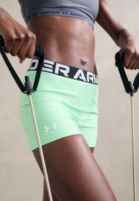 Under Armour HEATGEAR SHORTY - Tights - matrix green/white