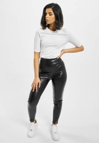 DEF RAISA - T-shirt basic - white