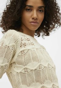 Vero Moda VMALEXIA O-NECK  - T-shirt print - birch