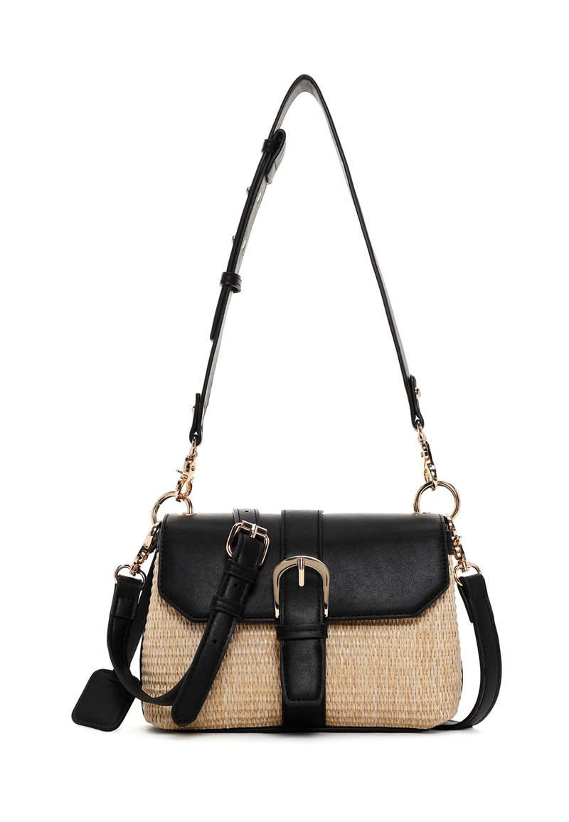 Borsa in pelle nera e paglia con forma rettangolare, caratterizzata da una fibbia dorata, tracolla regolabile e base in paglia testurizzata.