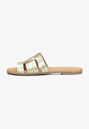 Metalen gouden slippert met drie brede, textuurlijnen; lichtbruine voetbed en zool. Vlak ontwerp geschikt voor casual draag.
