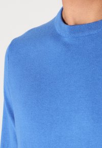 Lyle & Scott CREW NECK  - Maglione - spring blue
