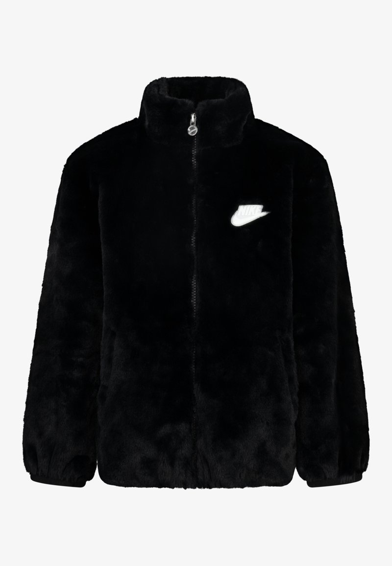 Svart plysch zip-up jacka med hög krage, elastiska ärmslut och en vit Nike-logga på vänster bröst.
