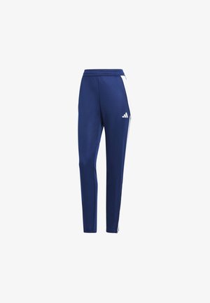 Marineblauwe sportbroek met een getailleerd ontwerp, voorzien van witte zijstrepen en een elastische tailleband, gemaakt van glad synthetisch materiaal.
