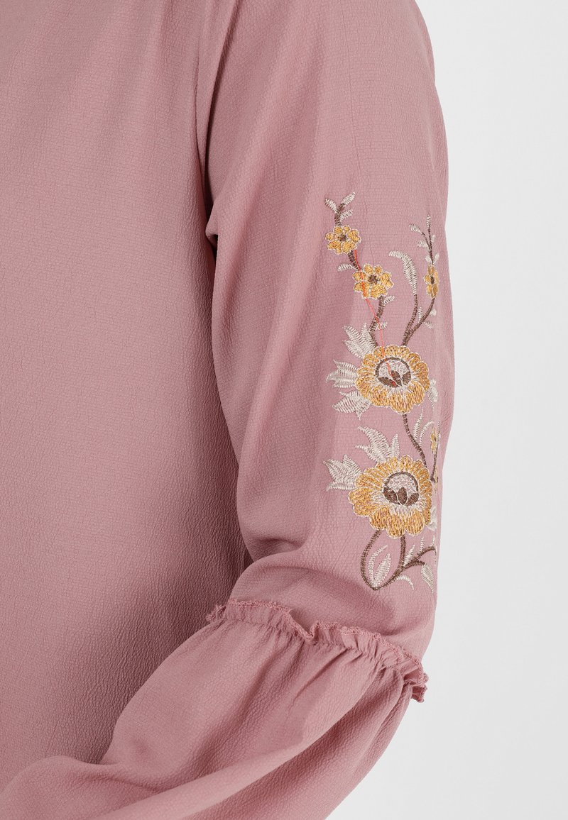 Damen Freizeitkleider | Modanisa EMBROIDERED MODEST Maxikleid pink - UN01203 Damen Freizeitkleider | Modanisa EMBROIDERED MODEST Maxikleid pink - UN01203