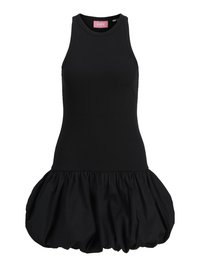 Črna brezrokavna obleka z oprijetim rebrastim vrhom in obsežno večplastno krilo iz lahkega materiala, ki ima elastičen pas.