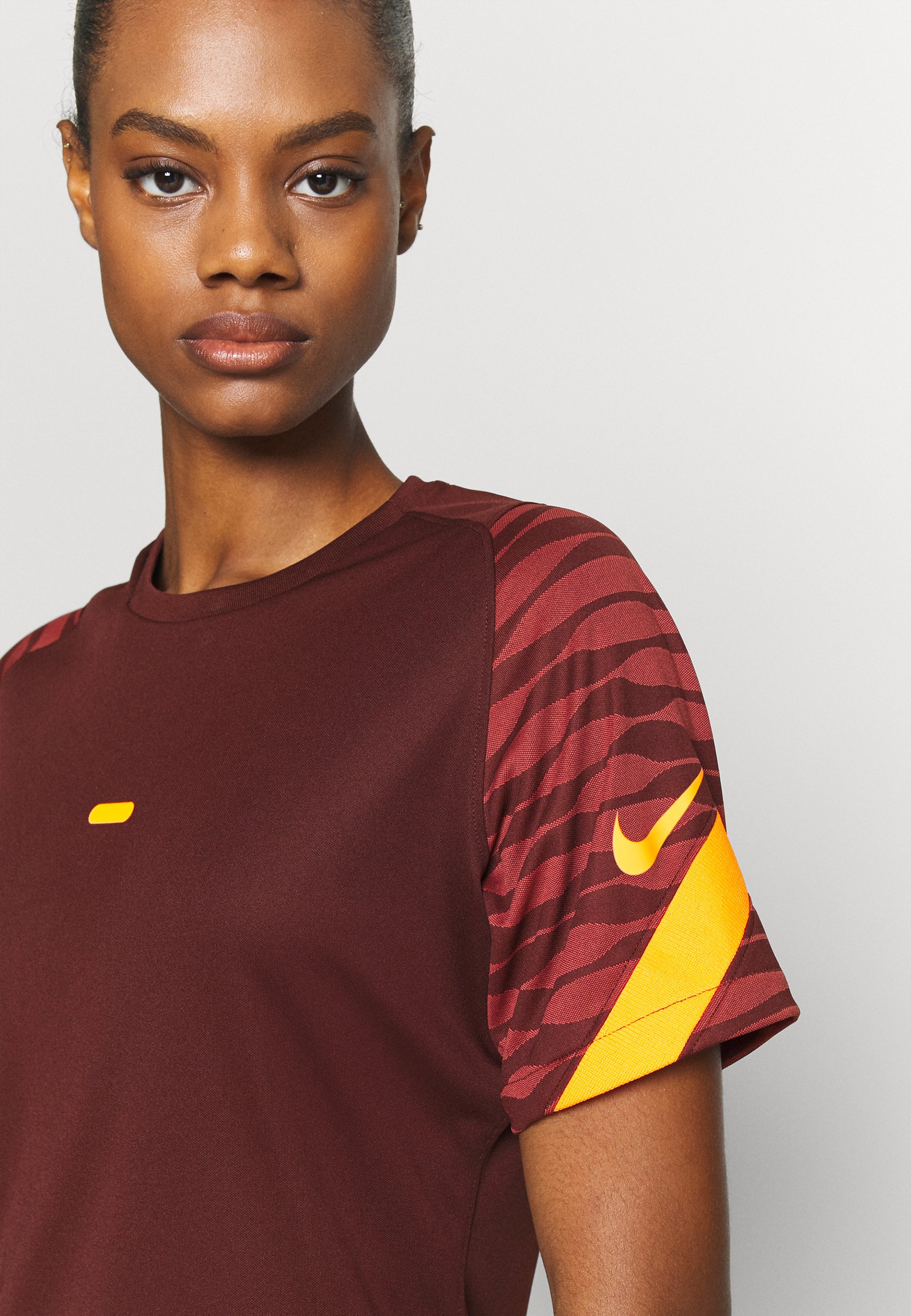 Nike Performance STRIKE 21 