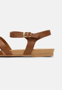Anna Field Wide Fit LEATHER - Sandalen - cognac