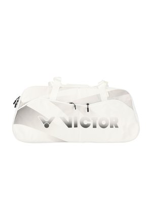 Vitt sportväska med grå accenter, två dragkedjefack, dubbla handtag och varumärket "VICTOR" tydligt uppvisat.