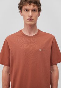 Mavi SHORT SLEEVE TEE - Basic T-shirt - sequoia