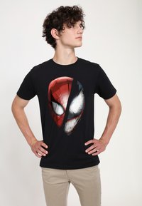 Marvel SPIDER-MAN CLASSIC RIVAL ANGLES - Triko s potiskem - black