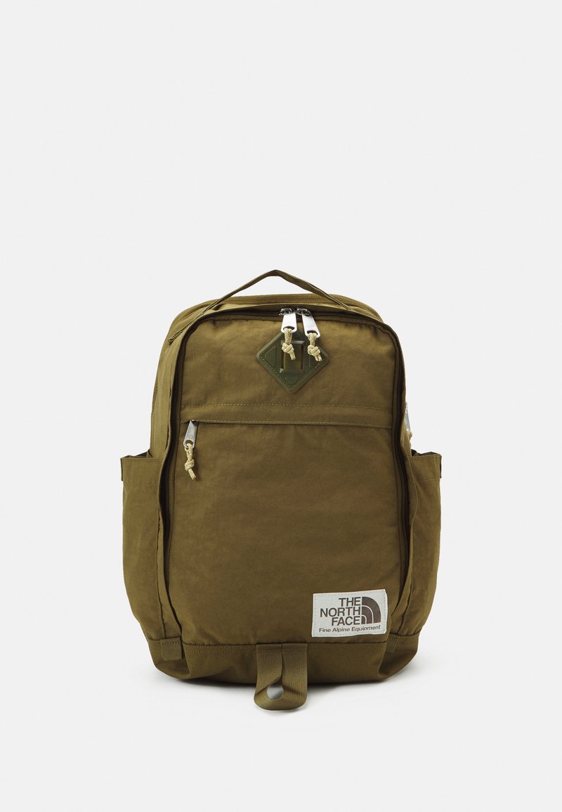 The North Face BERKELEY DAYPACK UNISEX Ruksak military olive