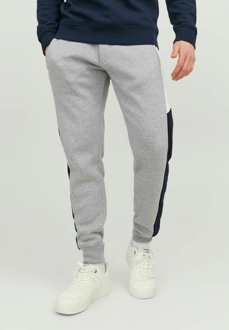 Jack & Jones JPSTWILL JJREID PANT  - Verryttelyhousut - light grey melange