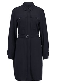 Vestito blu navy con bottoni, maniche lunghe, due tasche anteriori, vita con cintura e silhouette dritta. Tessuto liscio con finitura opaca.