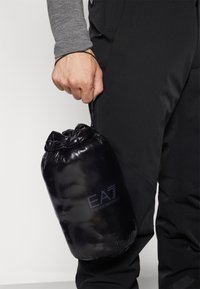 EA7 Emporio Armani ST MORITZ PADDED PACKABLE JACKET - Sídzseki - black
