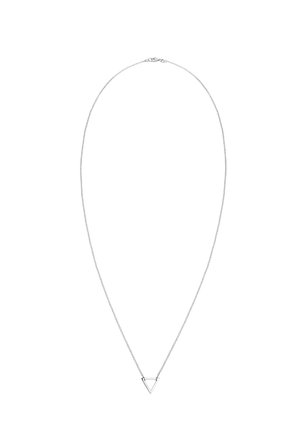 Srebrna verižica z minimalističnim trikotnim obeskom. Oblikovanje je elegantno s poliranim zaključkom in nežno povezano verigo.