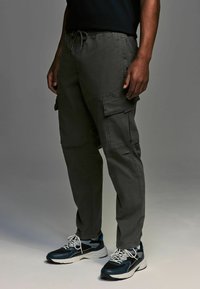 Next UNCUFFED STRETCH UTILITY  REGULAR FIT
 - Kareiviško stiliaus kelnės - charcoal grey