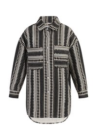 Juodos ir baltos spalvų raštuota marškinėlių su apykakle, dviem priekinėmis kišenėmis ir ilgesniu nugaros kraštu.