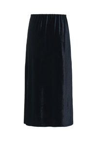 Schwarzer Samtmidirock mit elastischem Bund, glatter Textur und leichtem Glanz, präsentiert auf einem weißen Hintergrund.
