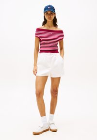 Thumbnail Image 2