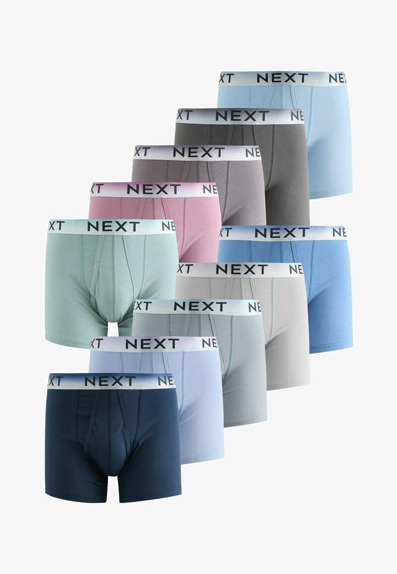 Dix paires de caleçons boxers pour hommes dans diverses couleurs pastel et neutres avec des ceintures blanches étiquetées "NEXT" disposées en une mise en page décalée.