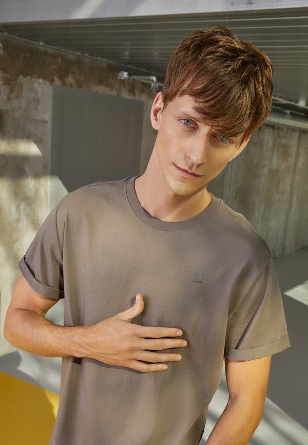 LASH - Basic T-shirt - turf4