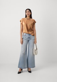 Pinko FARIDA - T-shirt basic - brown