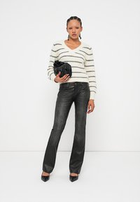 Vero Moda VMAWESOME STRIPE  - Džemper - birch/silver coloured