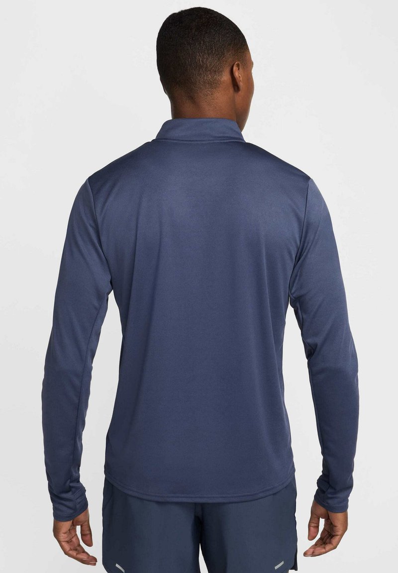 Nike Performance PACER TOP T-shirt à manches longues thunder