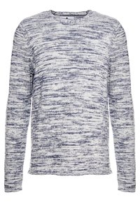 Stickad tröja i ett vitt och marinblått gradientmönster, med rund halsringning och långa ärmar med en avslappnad passform. Mjuk textur.