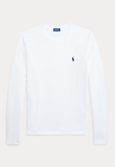 Biele tričko s dlhým rukávom a okrúhlym výstrihom s malým tmavomodrým logom Polo Ralph Lauren na ľavej strane hrudníka.