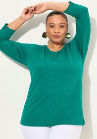Ulla Popken GROSSE GRÖSSEN BASIC-V LANGARM  - Maglietta a manica lunga - classic emerald green
