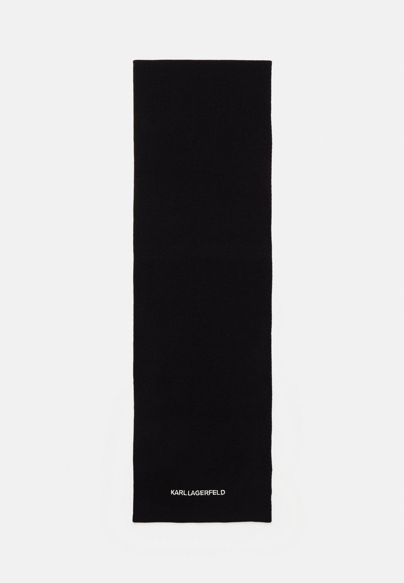 Cachecol preto em malha com formato retangular, apresentando uma textura suave e o nome da marca "KARL LAGERFELD" bordado em branco.