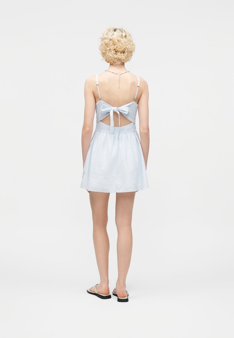 Hollister Co. BARE BUTTON TRIM BUTTON THRU - Day dress