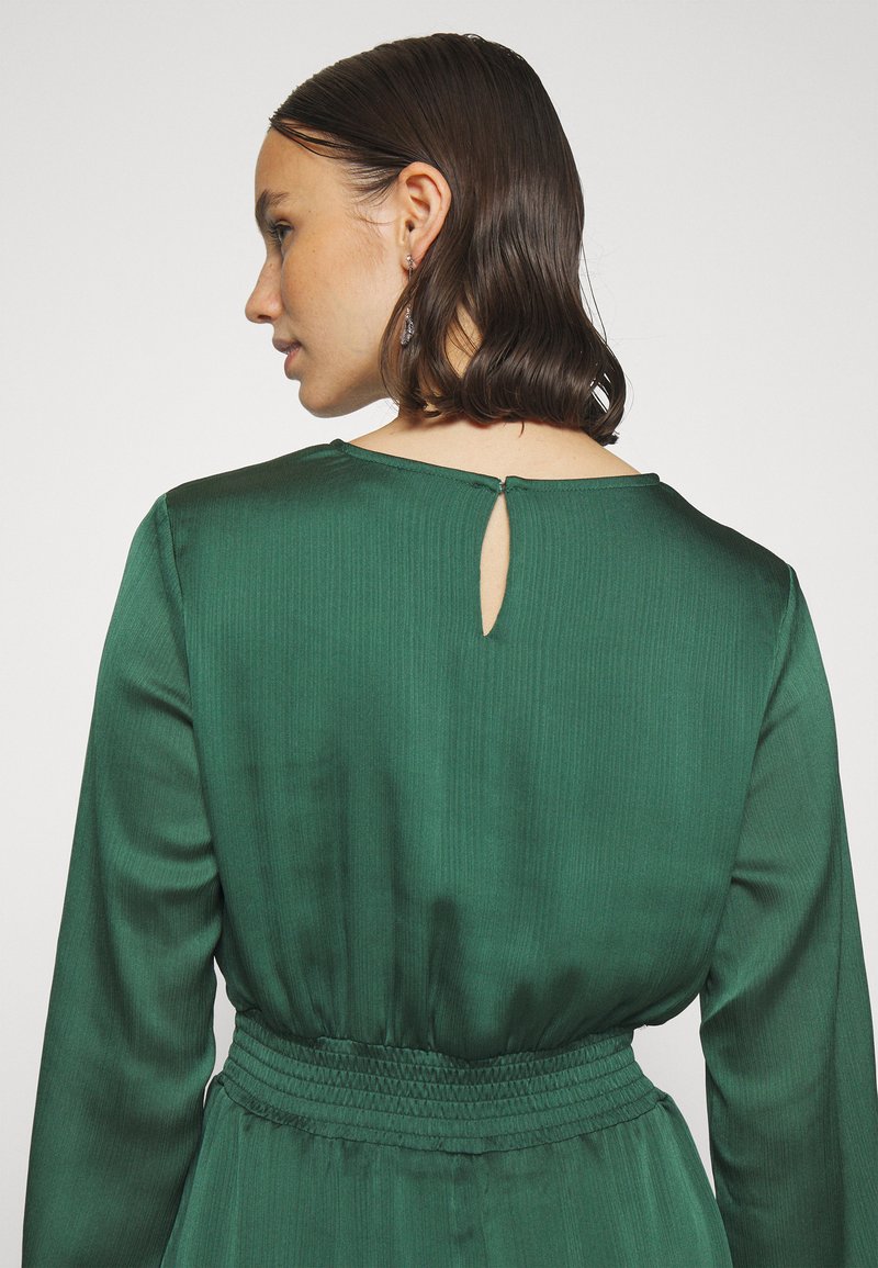 VILA Petite VIBELA SMOCK DRESS - Cocktail dress / Party dress - pineneedle/dark  green - Zalando.ie