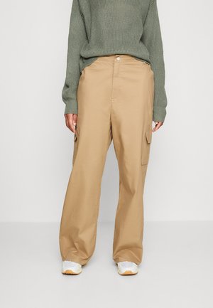 IN THE STYLE GEMMA ATKINSON PANTS - Παντελόνι cargo - stone