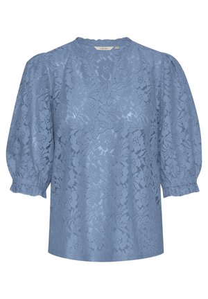 Svijetloplava čipkastog bluza s okruglim izrezom, napuhanim rukavima i teksturiranim cvjetnim uzorkom, s opuštenim krojem i nabranim manžetama.