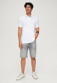s.Oliver Poloshirt - weiß