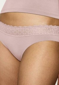 Triumph - Figi