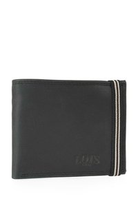 Cartera de cuero negra con superficie texturizada, bordes cosidos y un acento decorativo a rayas en un lado. Logo grabado visible.