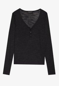 Μαύρη μακρυμάνικη μπλούζα με V-λαιμόκοψη και πλάκα τριών κουμπιών, φτιαγμένη από υφή ελαφρώς διάφανου υφάσματος για καλύτερη αναπνοή.