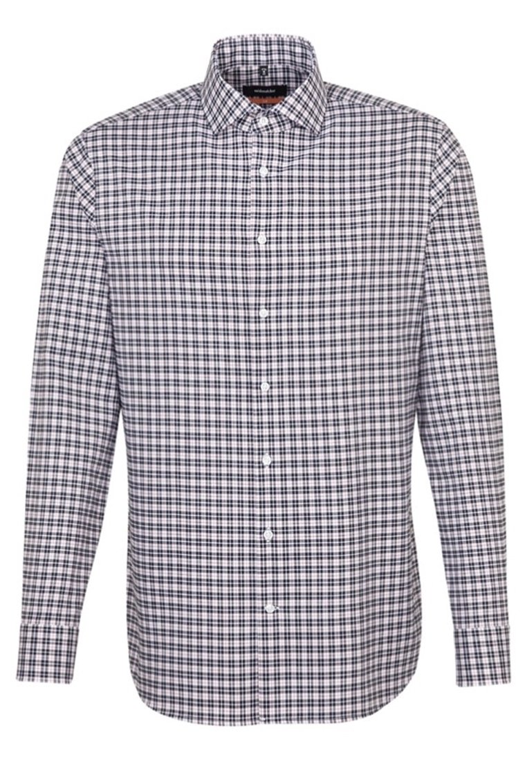 Camicia a maniche lunghe con colletto a punta, con motivo a quadri bianco, nero e blu, esposta su uno sfondo bianco.